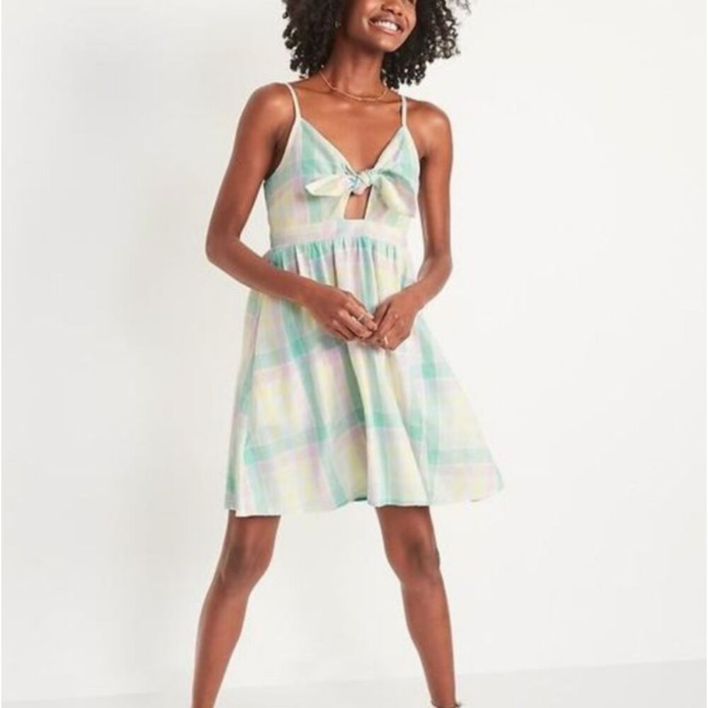Old Navy Women's Size Medium Pastel Plaid Smocked Printed Mini Cami Dress NWT